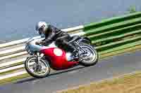 Vintage-motorcycle-club;eventdigitalimages;mallory-park;mallory-park-trackday-photographs;no-limits-trackdays;peter-wileman-photography;trackday-digital-images;trackday-photos;vmcc-festival-1000-bikes-photographs